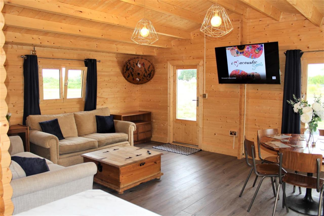 Stunning 5-Bed Cabin In Ashton Under Hill Evesham Exteriör bild