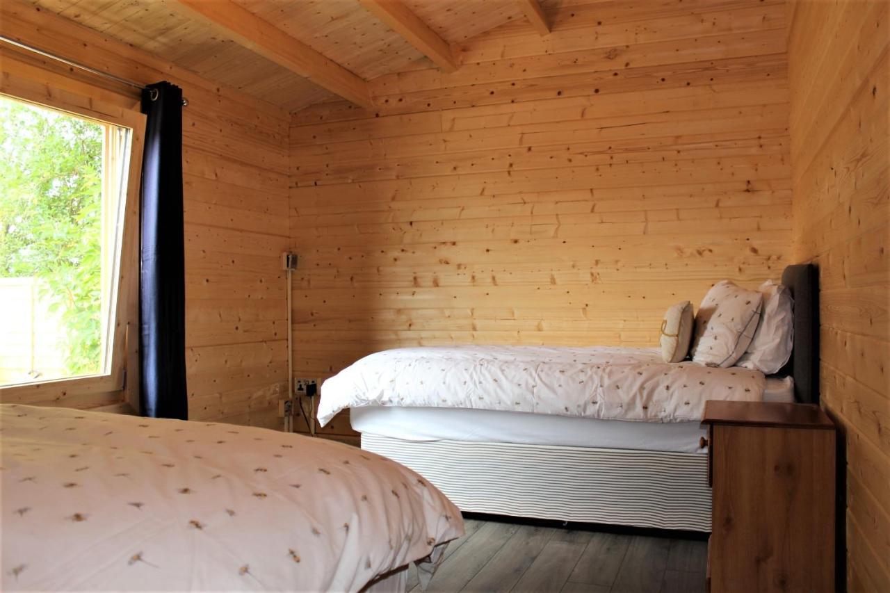 Stunning 5-Bed Cabin In Ashton Under Hill Evesham Exteriör bild